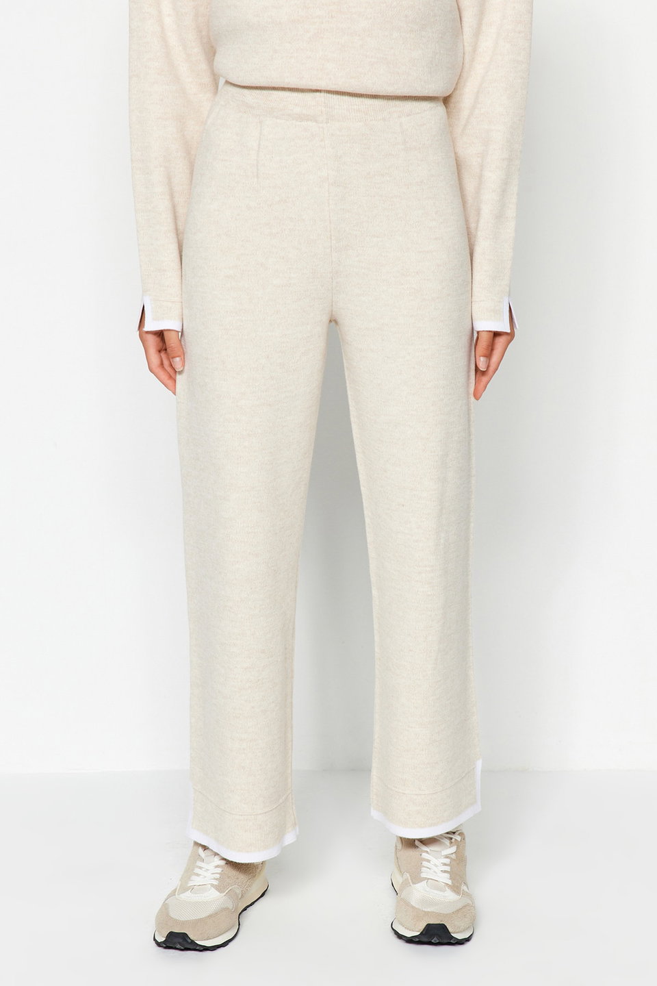Wide Fit Contrast Color Knitwear Two Piece Set TWOAW24AU00062