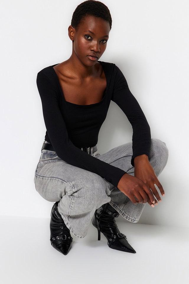 Black - Stone Cotton Stretchy Square Neck Fitted/Sleeping Knit Blouse TWOAW24BZ00016