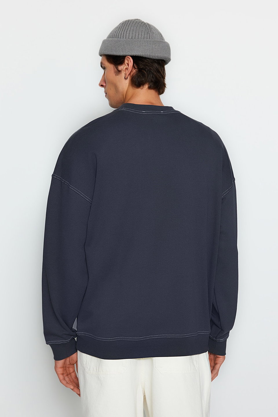 Oversize/Wide Cut Contrast Stitch Detailed Crew Neck Sweatshirt TMNAW24SW00011