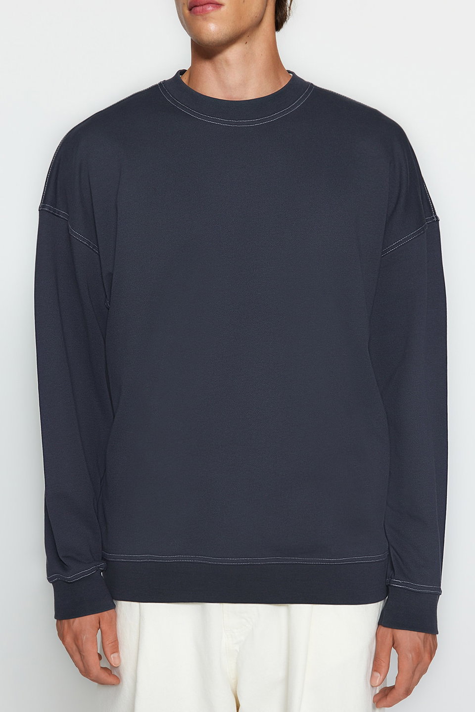 Oversize/Wide Cut Contrast Stitch Detailed Crew Neck Sweatshirt TMNAW24SW00011