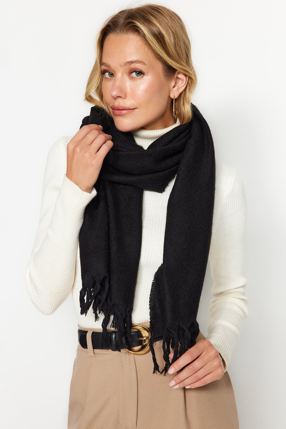 Soft-Textured Scarf TWOAW24AT00009