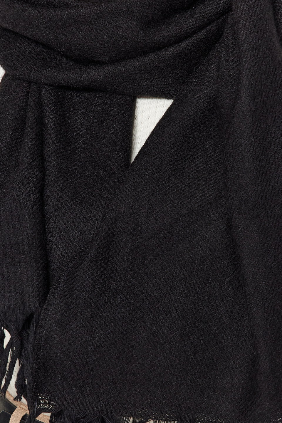 Soft-Textured Scarf TWOAW24AT00009